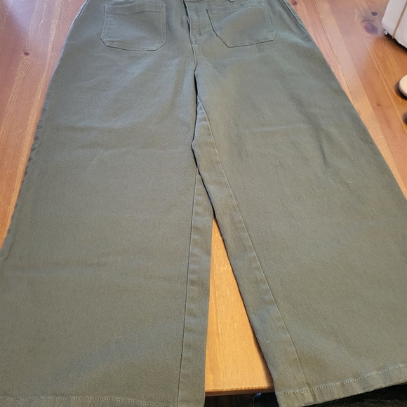 Cropped wide leg denim pant - Picture 1 of 4